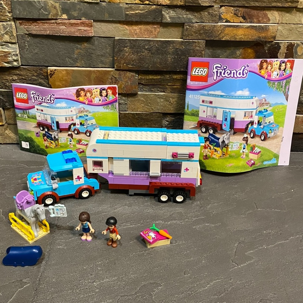 Lego Friends ~ 41125 ~ Horse Vet Trailer ~ Retired Set